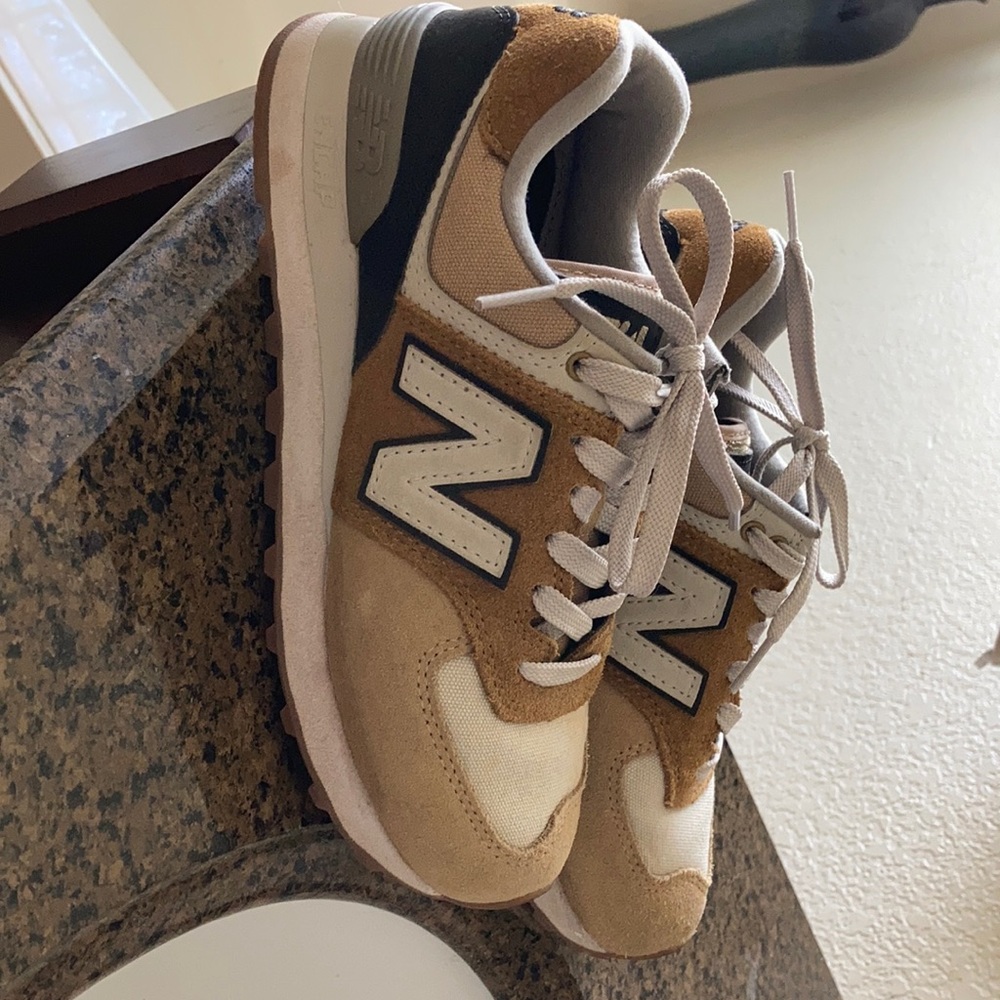 Youth New Balance 574 size 4Y.